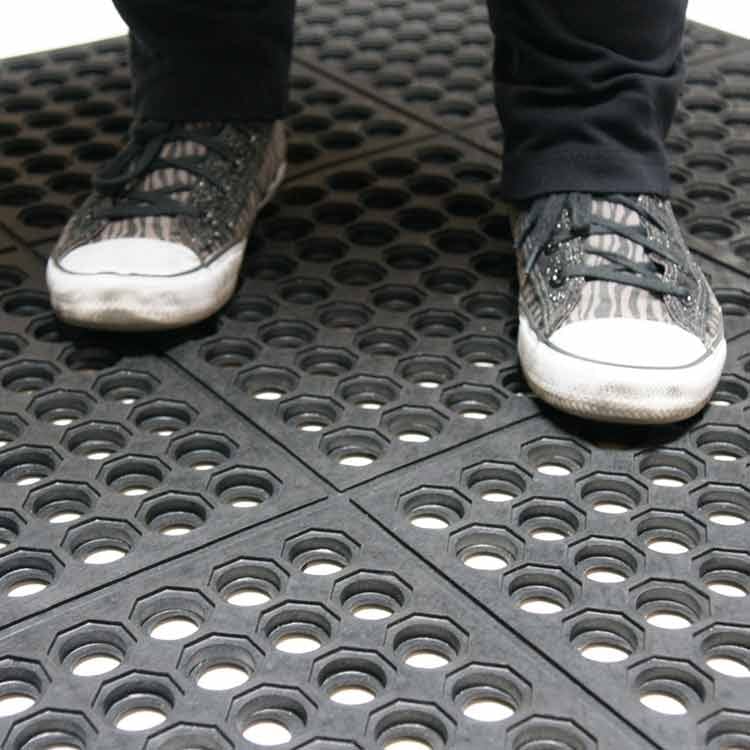 High Visibility Rubber Link Mats with Drainage Holes for Pool & Wet Areas - Image 14